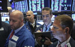 Thị trường trái phiếu lại phát đi tín hiệu đáng lo ngại về suy thoái, các chỉ số lớn đánh mất đà tăng trước đó, Dow Jones mất gần 150 điểm