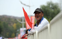 Trung Quốc "mỉm cười", chờ đợi thế giới cắt giảm lãi suất