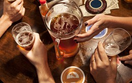 Rượu bia nhiều rất hại sức khỏe, đặc biệt 5 nhóm người sau lại càng phải hạn chế triệt để