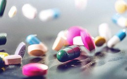 Dược sĩ khuyên nguyên tắc uống thuốc "thấp – ít": Ai cũng nên làm để giảm tác dụng phụ