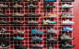 New York Times: "Sản xuất giày ở Mỹ, hay là chịu thuế?", câu hỏi của Tổng thống Trump và lời đáp từ các nhà sản xuất
