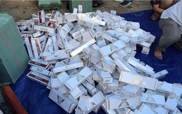 Gần 70.000 gói thuốc lá lậu giấu trong kho phế liệu ở Sài Gòn