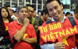 Hàng trăm CĐV từ Hà Nội - Hồ Chí Minh hội quân sang cổ vũ ĐT Việt Nam trong trận tứ kết Asian Cup 2019