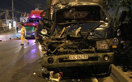 Xe tải tông vào đuôi xe container dừng đèn đỏ, 3 người thương vong ở Sài Gòn