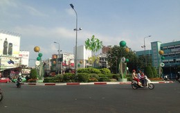 Đường phố Sài Gòn 'dịu dàng' sáng mùng 1 Tết