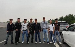CSGT xem xét phạt nguội nhóm Khá "bảnh" dàn hàng chụp ảnh trên cao tốc Hà Nội - Hải Phòng