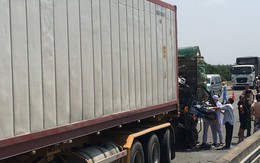 Tai nạn nghiêm trọng trên đường cao tốc TP HCM - Long Thành, ít nhất 2 người chết