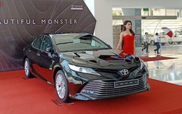 Toyota Camry nhập Thái Lan giá rẻ nhưng ‘lạc’ hàng chục triệu đồng tại đại lý mới đáng quan tâm