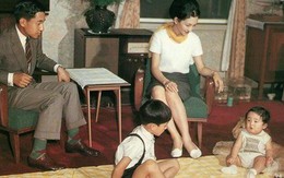 Hoàng hậu Michiko đã phá vỡ quy tắc nuôi dạy của Hoàng gia Nhật như thế nào mà khiến cả dân Nhật ngưỡng mộ và tự hào