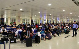 Sân bay Tân Sơn Nhất sắp ngưng sử dụng loa thông báo: Làm thế nào để thích nghi và không bị trễ giờ bay?