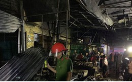 Gia Lai: Cháy chợ trong đêm, hàng loạt ki ốt bị thiêu rụi