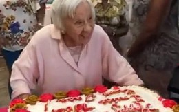 Được hỏi bí kíp sống lâu, cụ bà 107 tuổi bật mí: "Không bánh, không nước soda và không đàn ông"!