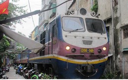 Nghịch lý ngành đường sắt Việt Nam: Ngửa tay đi “ăn xin” đến bao giờ?