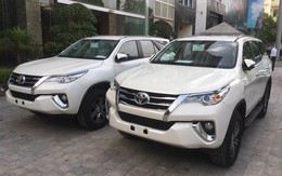 Toyota Fortuner tụt giá cả trăm triệu trước sự bám đuổi của Ford Everest và Hyundai Santa Fe