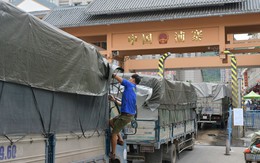 Vì sao 500 xe nông sản Việt Nam bị 'tắc' ở cửa khẩu Tân Thanh?