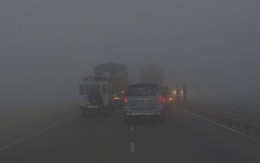 Kinh nghiệm nằm lòng khi lái xe trong thời tiết sương mù