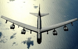 Báo Mỹ nói về sự hiện diện của ‘pháo đài bay’ B-52 gần căn cứ tàu ngầm Nga