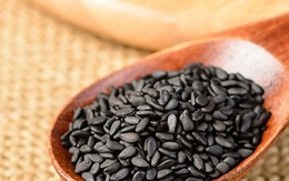 Hạt vừng đen: loại hạt bé xíu nhưng "có võ" mà nhà nào cũng có hóa ra lại bổ dưỡng hơn cả một thang thuốc bổ