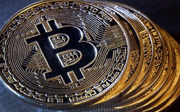 Vì sao giá Bitcoin “bốc hơi” 3.000 USD trong 1 tháng?