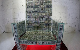 Choáng với “ngai vàng” được làm từ 1 triệu USD tiền mặt của tỷ phú Nga