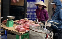 Quay cuồng ‘bão giá’, trong tay 100 ngàn ra chợ không biết mua gì