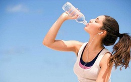 4 cốc nước không thể thiếu trong ngày: Uống nước đúng cách có thể giúp bạn giảm cân vèo vèo!