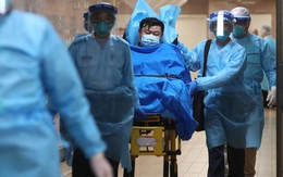 Người dân Vũ Hán lo sợ khi bệnh viện quá tải: “Virus truyền nhiễm có thể đang ở ngay bên cạnh mà bạn không biết”