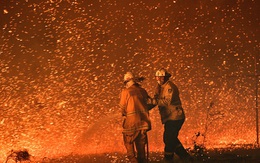 Cháy rừng ở Australia: Mưa lớn đã xuất hiện, trở thành "vị cứu tinh" cho lính cứu hoả!