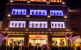Báo Trung Quốc: Tại sao Việt Nam thu hút các thương hiệu từ xa xỉ đến bình dân như Louis Vuitton, Uniqlo, Zara...?