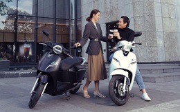 VinFast bổ sung sạc pin cho xe máy điện, người dùng có thể tự sạc hoặc đổi pin