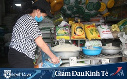 Gặp người chủ trọ ở Hà Nội tặng gạo, nước mắm cho khách thuê mùa dịch Covid-19