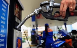 Giá xăng tiếp tục giảm hơn 300 đồng/lít từ 15h chiều nay