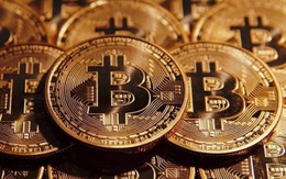 Bitcoin rực cháy, ngưỡng 9.000 USD bị khoan thủng
