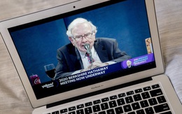 Warren Buffett chia sẻ lý do không xuống tiền khi thị trường sợ hãi: "Cuộc khủng hoảng lần này rất khác"!