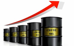 Thị trường ngày 06/05: Giá dầu tăng hơn 20%, vàng duy trì trên 1.700 USD/ounce