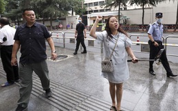 Thành Đô: Hàng ngàn người đổ xô đến xem Lãnh sự quán Mỹ đóng cửa, cho rằng TQ trả đũa "hợp lý"