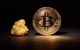 Vàng tăng thẳng đứng nên ít ai để ý là bitcoin cũng tăng vọt và đây là lý do