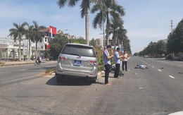 Lãnh đạo UBKT Tỉnh ủy nói về bức ảnh "3 cán bộ đứng cầm điện thoại, nạn nhân nằm gục" sau tai nạn