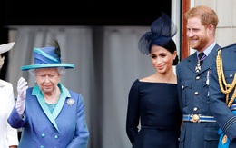 Nữ hoàng Anh bất ngờ bị chỉ trích vì lời tuyên bố của cháu dâu Meghan Markle, cuộc chiến hoàng gia bây giờ mới thật sự bùng nổ?