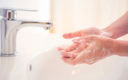 Bác sĩ Việt từ Mỹ hướng dẫn cách chọn nước rửa tay phòng virus Corona