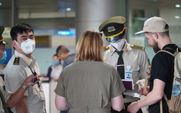 Đang giám sát chặt 67 hành khách lưu trú ở Trung Quốc nhập cảnh về Tân Sơn Nhất