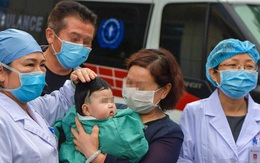 [TIN VUI] Bệnh nhân nhỏ tuổi nhất nhiễm virus corona tại tỉnh Hải Nam (Trung Quốc) được xuất viện