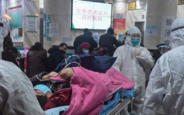 Nhật ký chiến đấu với virus corona của nữ bác sĩ ở tâm dịch Hồ Bắc: Cố mạnh mẽ trấn an gia đình rồi gục khóc trên giường bệnh