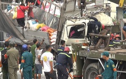 Xe tải biến dạng khi đâm vào đuôi xe container ở Sài Gòn, 3 người trong cùng gia đình tử vong