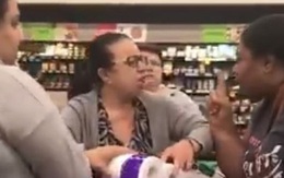 Covid-19: Ba người phụ nữ đánh nhau giành giấy vệ sinh trong siêu thị Úc