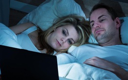 6 thói quen xấu trước khi đi ngủ: Hỏng giấc ngủ, giảm sức khỏe, chưa già đã sinh bệnh