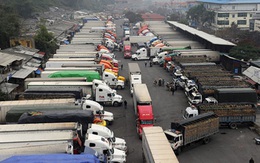 Hơn 24.000 xe hàng xuất nhập khẩu trong hơn 1 tháng, giao thương Việt Nam – Trung Quốc dần khôi phục