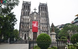 Ảnh: Nhà thờ ở Hà Nội vắng lặng dịp Lễ Phục sinh, tổ chức trực tuyến tránh Covid-19