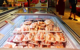 Hơn 40.000 tấn thịt lợn nhập về Việt Nam, giá trong siêu thị bắt đầu giảm