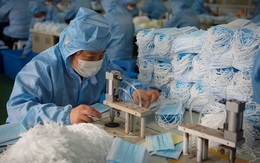 Bên trong thế giới "cầm vali tiền canh nhà máy" ở Trung Quốc
